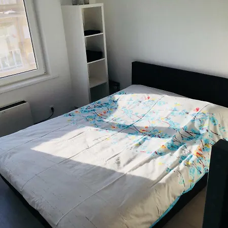 Thea アパート ミデルケルケ